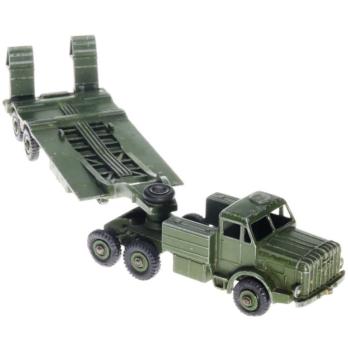 Dinky Toys 660 - Le transporteur de chars