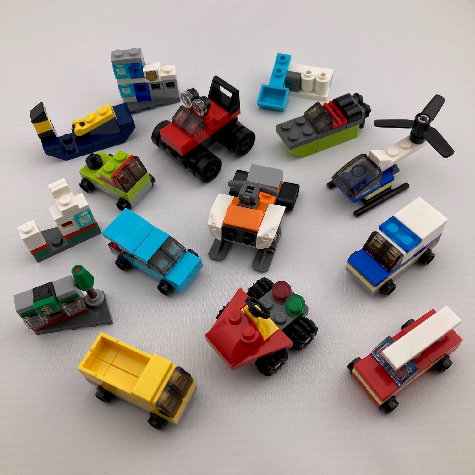 LEGO Mini-Fahrzeuge - DECOTOYS