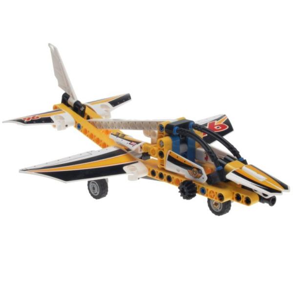 LEGO Technic 42044 - L'avion de chasse acrobatique